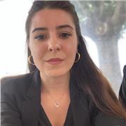 Laureata in lingue. Offro lezioni di francese e rivolgo a chiunque abbia voglia di imparare e migliorare le proprie competenze linguistiche